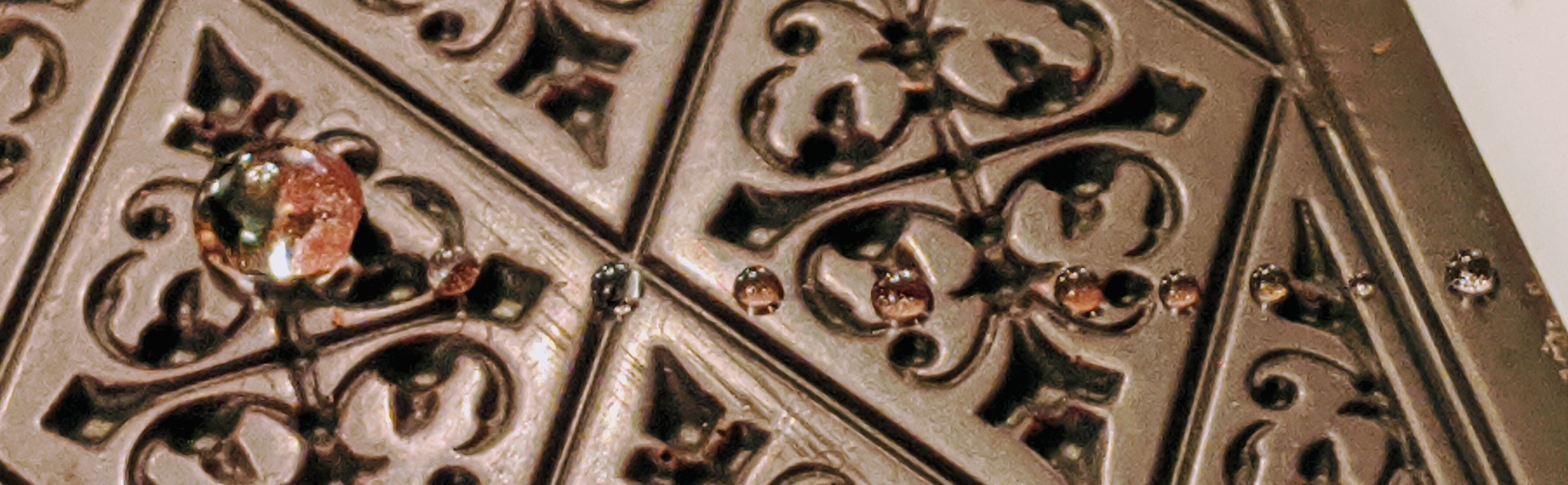 Craft Chocolate Paired with Local South Mountain Bees Creamed Raw Honey