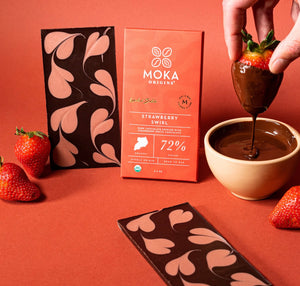 Moka Origins Dark Chocolate Strawberry Swirl Bar